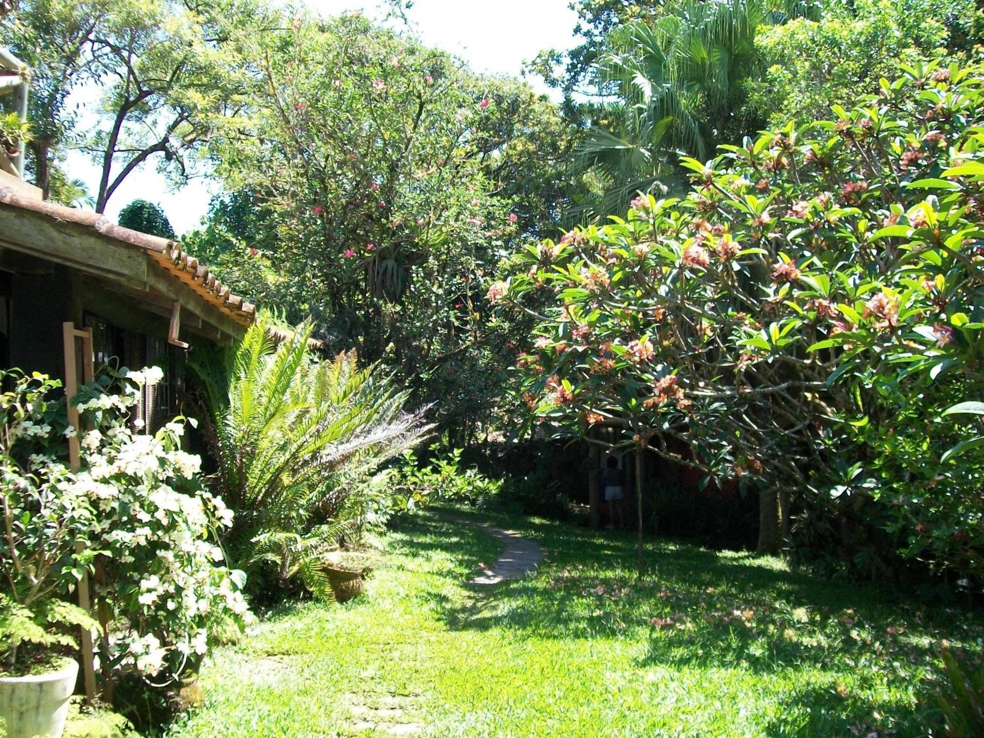 Regina Guest House Praia do Rosa Bagian luar foto