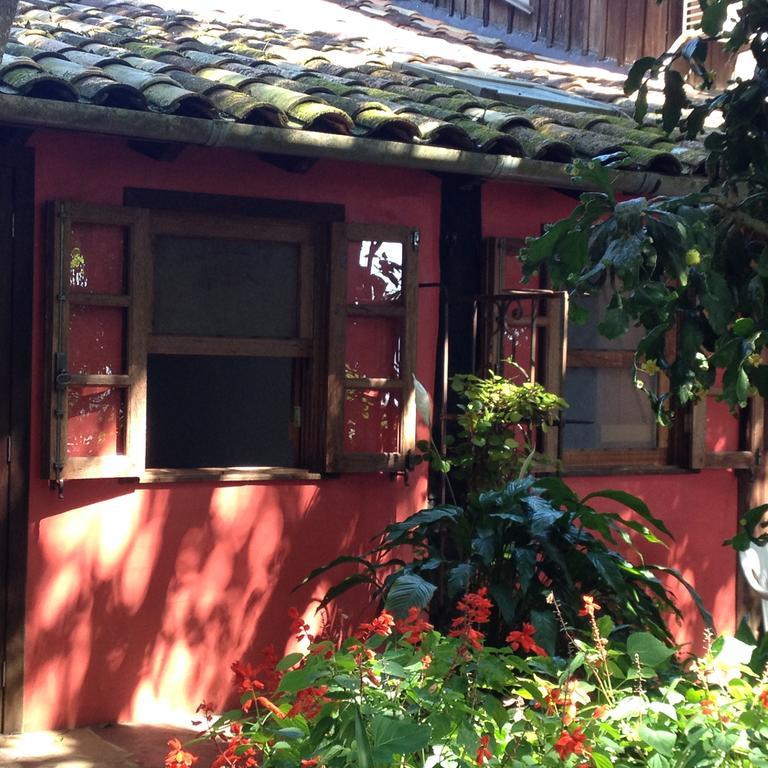 Regina Guest House Praia do Rosa Ruang foto